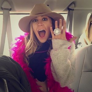 Meet your Posher, Shelby